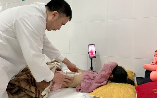 Phẫu thuật thành công cho bé gái 7 tuổi bị hoại tử toàn bộ ruột