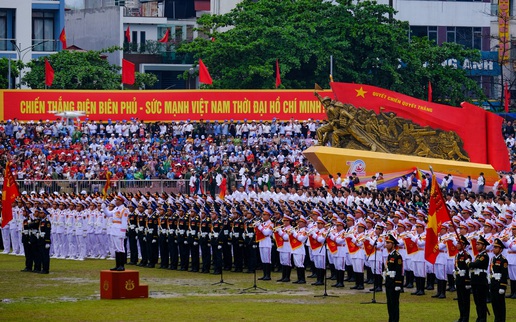 Chùm ảnh diễu binh, diễu hành ấn tượng tại Lễ kỷ niệm 70 năm Chiến thắng Điện Biên Phủ