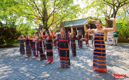 Bảo tồn và phát huy văn hóa của người Cơ Tu 