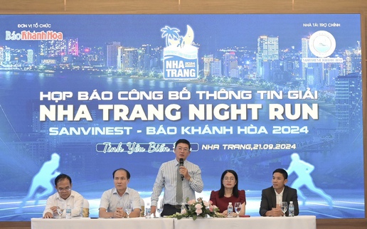 Lần đầu tiên tổ chức giải chạy bộ đêm Nha Trang