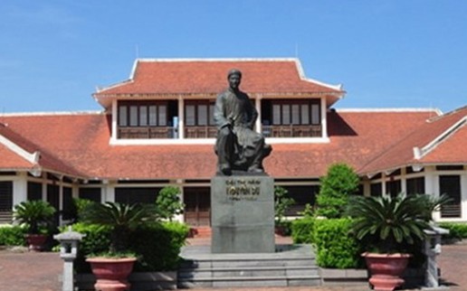 Về Tiên Điền, thăm khu di tích Đại thi hào Nguyễn Du