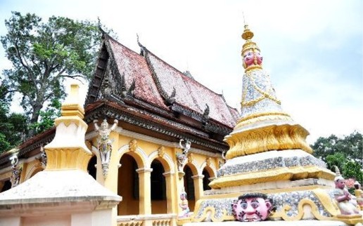 Thăm quan ngôi chùa Khmer cổ nhất Trà Vinh