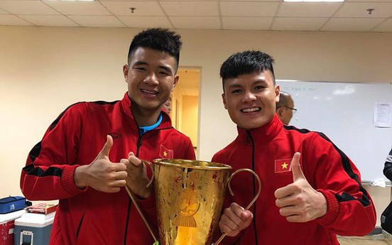 Sau chiến thắng AFF Cup, cầu thủ viết những điều ít ai ngờ