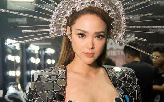 Minh Hằng chính thức lên tiếng về cú nhào lộn suýt trượt khỏi sàn runway, dàn sao Việt đồng loạt gửi lời động viên!