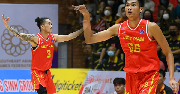 ''Rực cháy'' ở vạch 3 điểm, đội tuyển bóng rổ nam Việt Nam thắng áp đảo Malaysia