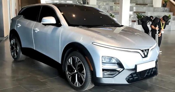 VinFast VF 6 lần đầu lộ không che ở Hải Phòng: Ngang cỡ Creta và Seltos, sẽ ra mắt năm sau