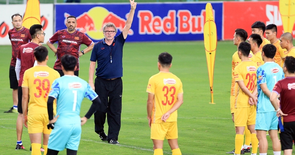 越南隊縮減陣容準備與中國香港隊的友誼賽