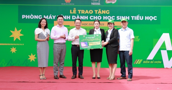 Nestlé MILO trao tặng máy tính cho các trường tiểu học vùng cao