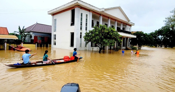 Quảng Bình: Hơn 28.000 ngôi nhà bị chìm ngập trong nước lũ và 1 người dân mất tích