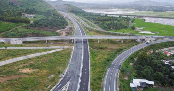 Đề xuất vận hành sớm hơn 68km cao tốc Vân Phong - Nha Trang