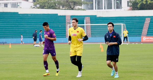 Nóng: Văn Lâm, Phan Văn Đức vắng mặt trong danh sách chính thức ĐT Việt Nam dự AFF Cup