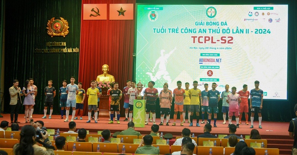 Khởi tranh giải bóng đá 7 người tuổi trẻ công an Thủ đô năm 2024