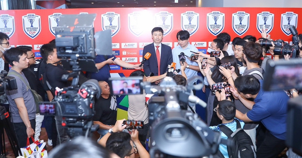 HLV trưởng Kim Sang-sik tin vào khả năng của Đội tuyển Việt Nam tại AFF Cup 2024