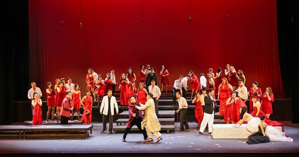 Lần đầu tiên dàn dựng trọn vẹn vở opera kinh điển “La Traviata”
