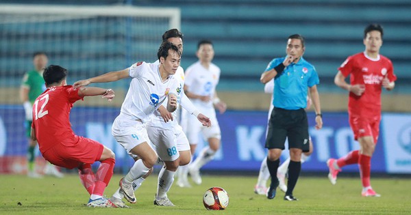 Trước vòng 10 V-League 1 2024/25: Các ứng cử viên vô địch sáng cửa 3 điểm