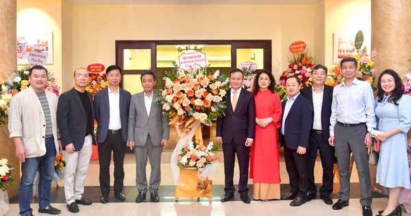Thứ trưởng Hoàng Đạo Cương thăm, chúc mừng Cục Thể dục thể thao Việt Nam nhân kỷ niệm 79 năm ngày truyền thống của ngành
