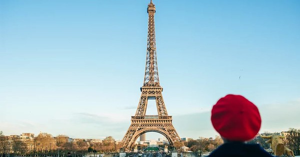 Tháp Eiffel Sẽ Được Sơn Lại Màu Đỏ Như Ban Đầu