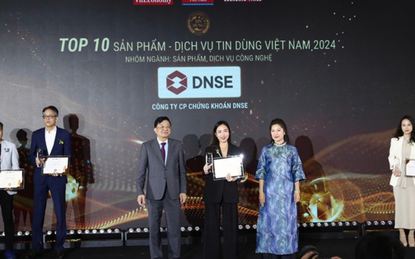 DNSE tiếp tục được vinh danh Top 10 sản phẩm - dịch vụ công nghệ Tin dùng