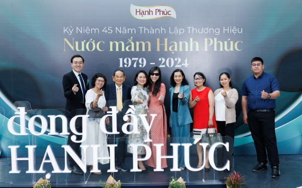 Niềm tin của cha và sự thấu hiểu của con gái ở Nước mắm Hạnh Phúc